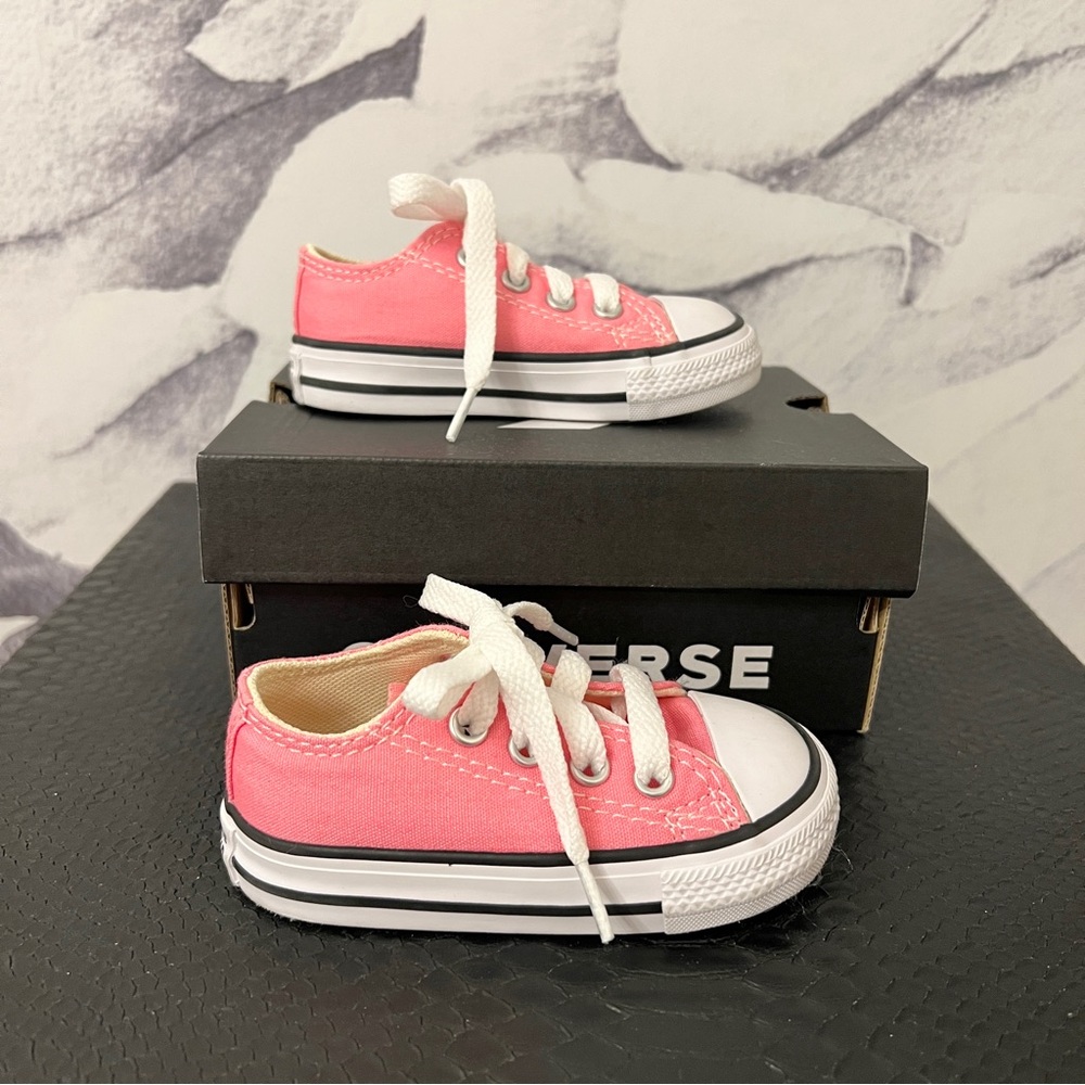Infant CONVERSE Chuck Taylor ALL STAR Barbie PINK Size 4